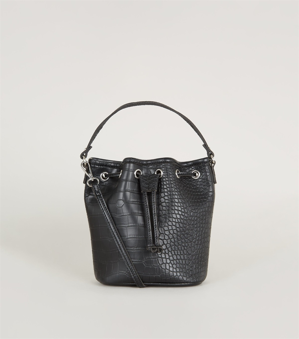 PZB26068 black-faux-croc-drawstring-bucket-bag