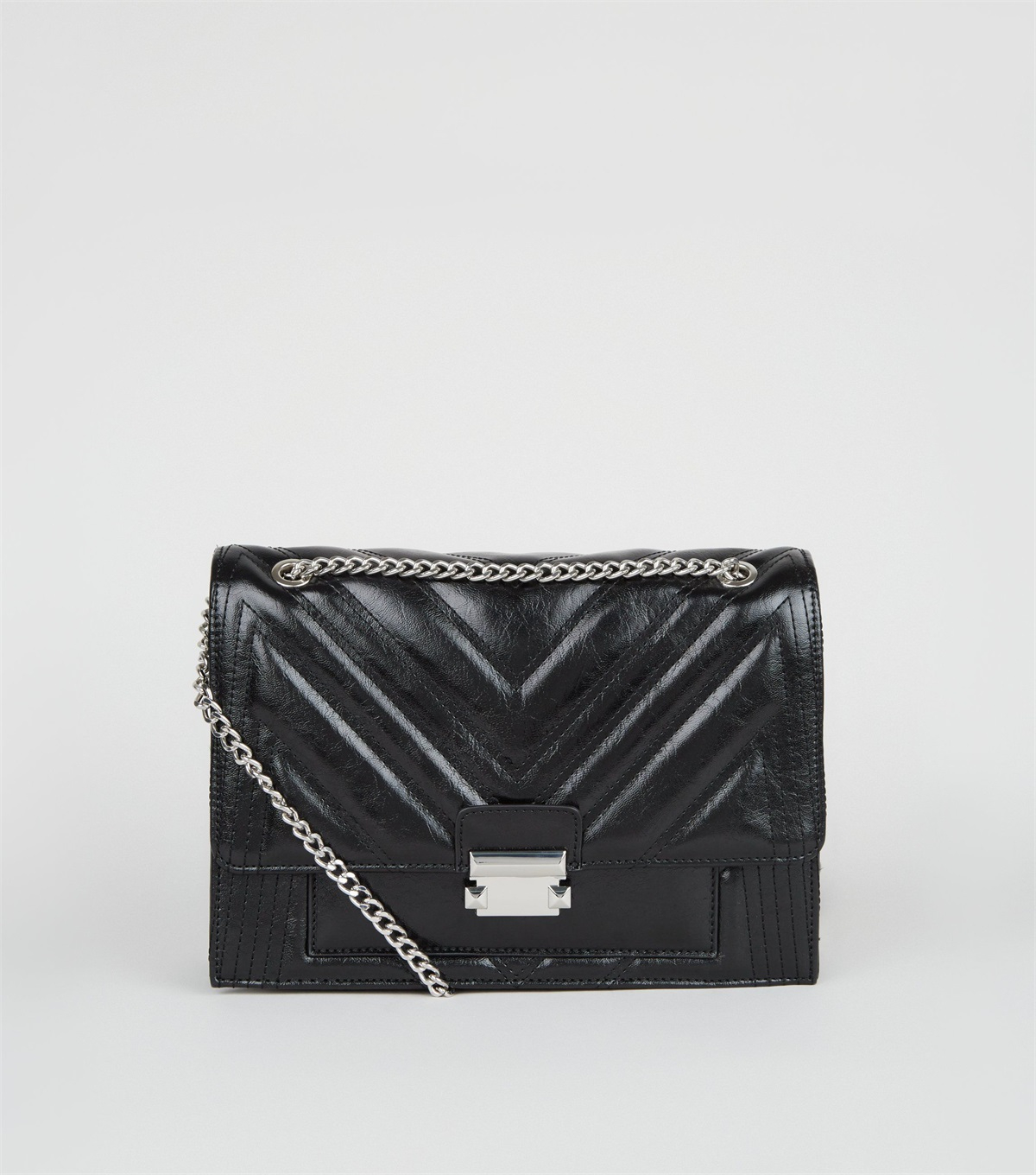 PZB260105 black-leather-look-quilted-chain-shoulder-bag